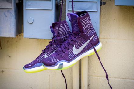 国内4月18日発売予定】 ナイキ コービー10 エリート グランド パープル