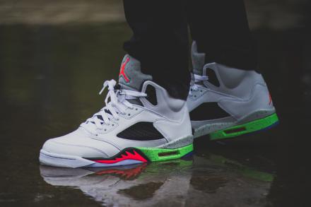 国内6月6日発売予定】 ナイキ エアジョーダン5 レトロ ホワイト