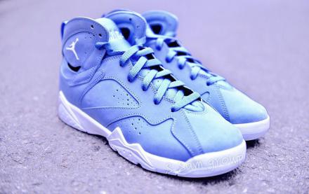 4月29日発売予定】 ナイキ エアジョーダン7 レトロ ユニバーシティ