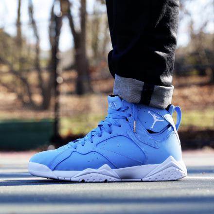 国内4月29日発売予定】 ナイキ エアジョーダン7 レトロ ユニバーシティ
