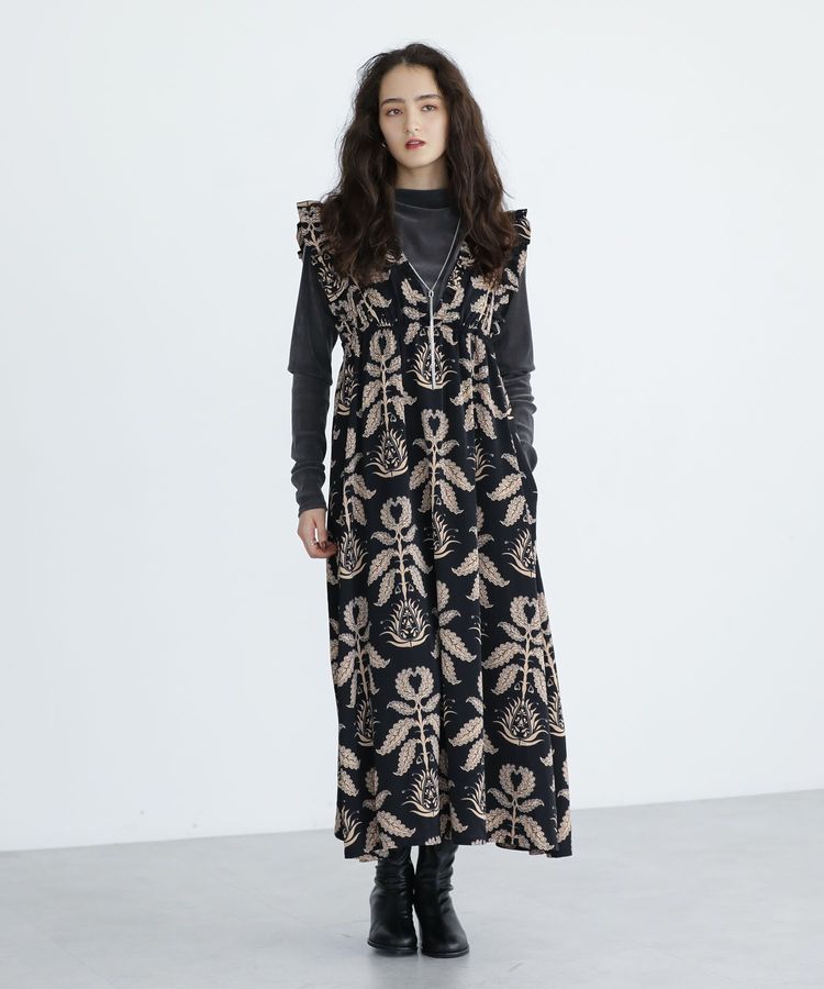 □ESCAR ボタニカルptフリルエプロンワンピース/Green Parks（グリーン