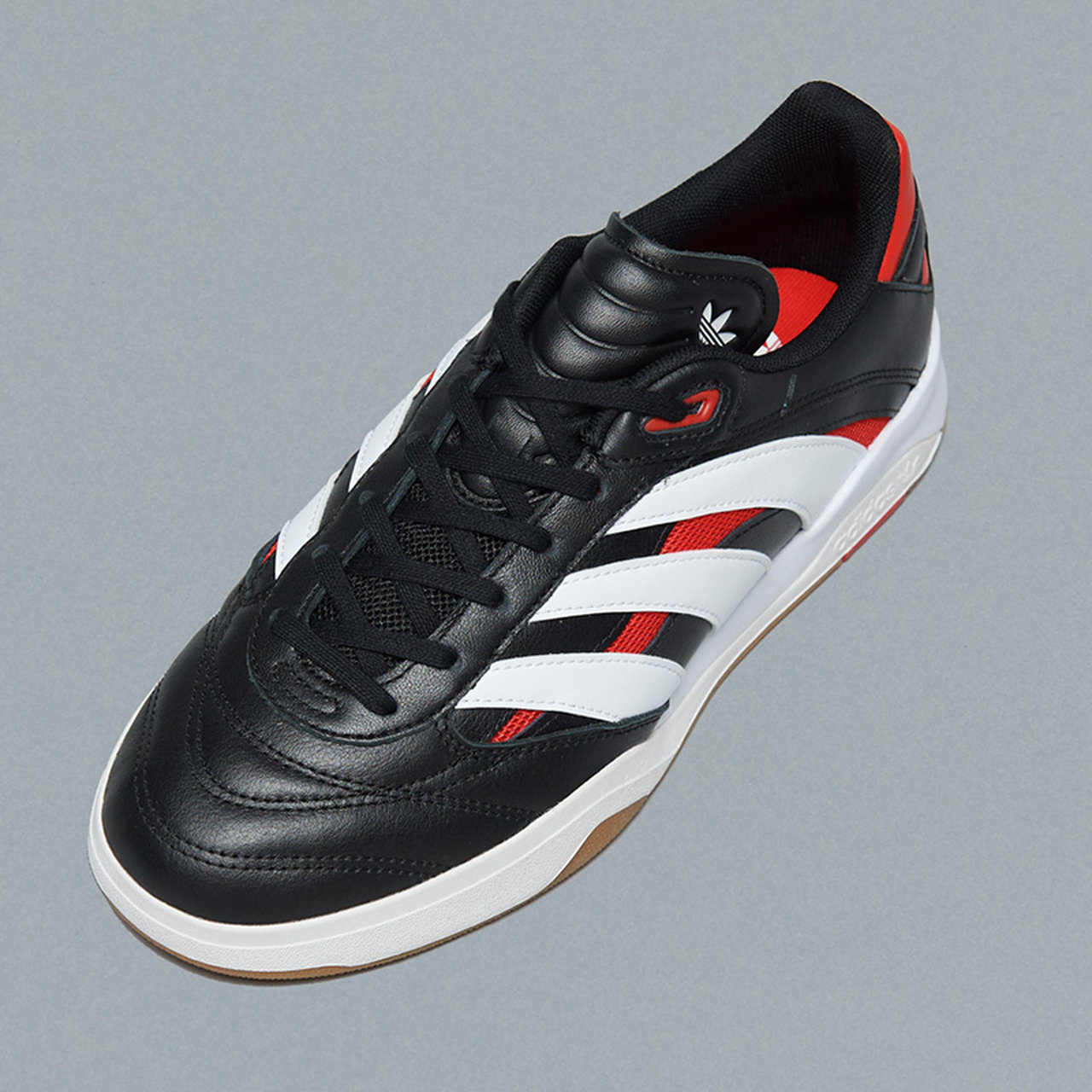 アディダスの「サンバ」じゃないほう。街で履くもうひとつのサッカー