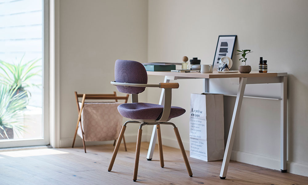 身体に優しいワークチェアインテリアにすっと馴染む リモートワーク用