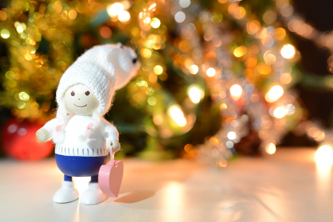 ノルディカニッセ ハートを持った白い胴長の女の子 (ノルディカニッセ