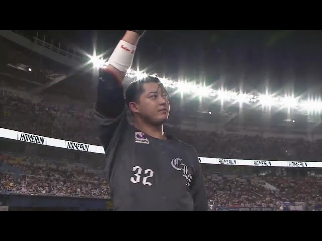 2回裏】突き刺さる一発!! マリーンズ・佐藤都志也 ライトへのHRで追加
