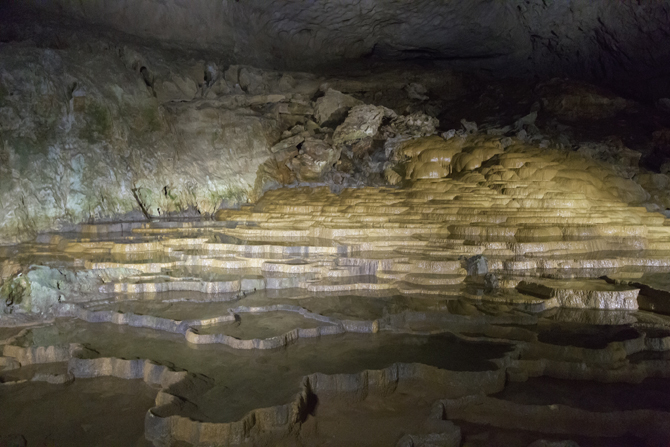 日本最大級！神秘の鍾乳洞「秋芳洞」を探検！見どころや服装もチェック