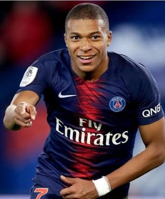 PSG （H）18/19 オーセンティック MBAPPE#7 + Ligu1 チャンピオン