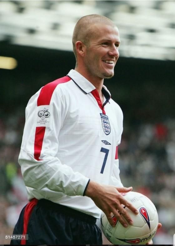イングランド代表（H) 長袖 2004 W杯予選 ベッカム＃7