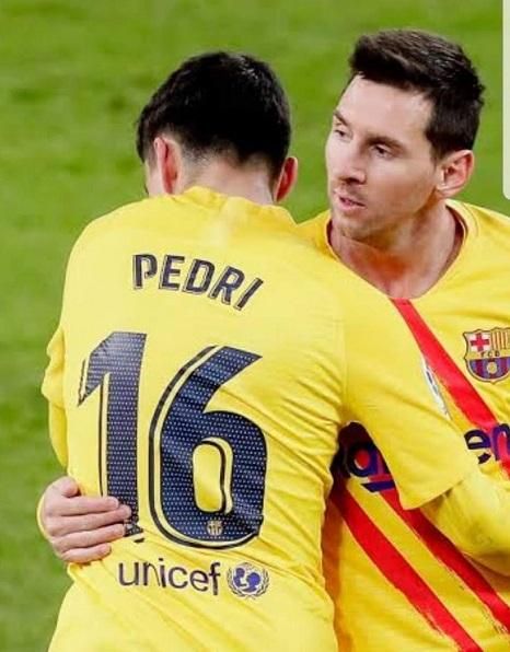FCバルセロナ（4th）20/21 ペドリ＃16 + LFPパッチ（大）付。