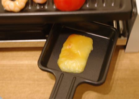 スイスの郷土料理“ラクレット”を家庭で気軽に！ - 価格.comマガジン