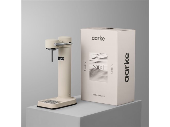 アールケ、ソーダマシン「Carbonator 3」に新色サンドベージュを限定