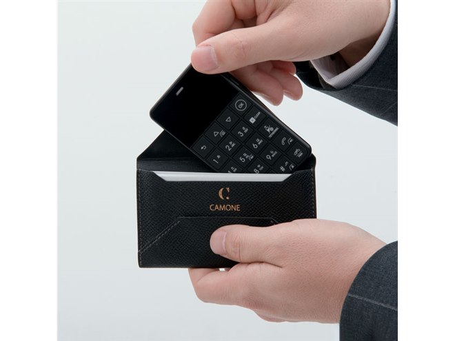 13,800円、厚さ9.5mmのカードサイズ4Gケータイ「NichePhone-S＋」が