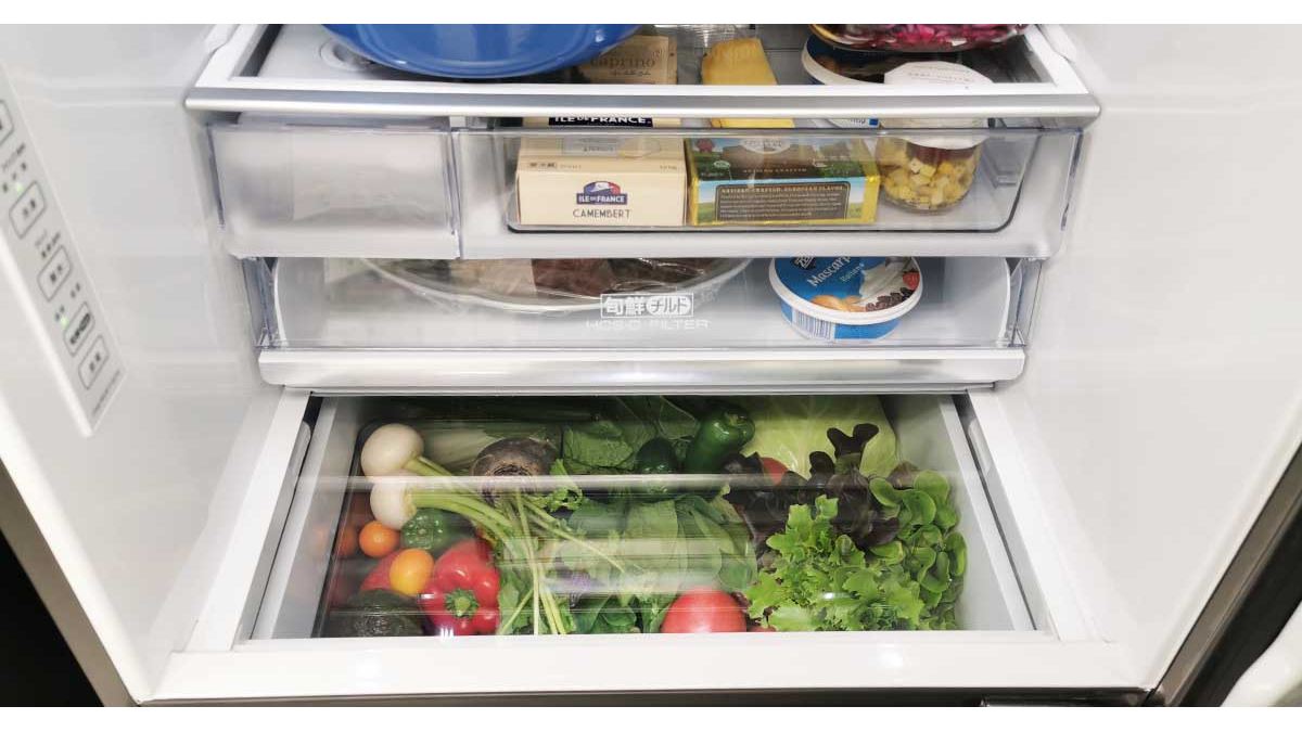 これは斬新！ 「冷蔵室から野菜室が見える」アクアの冷蔵庫「デリエ