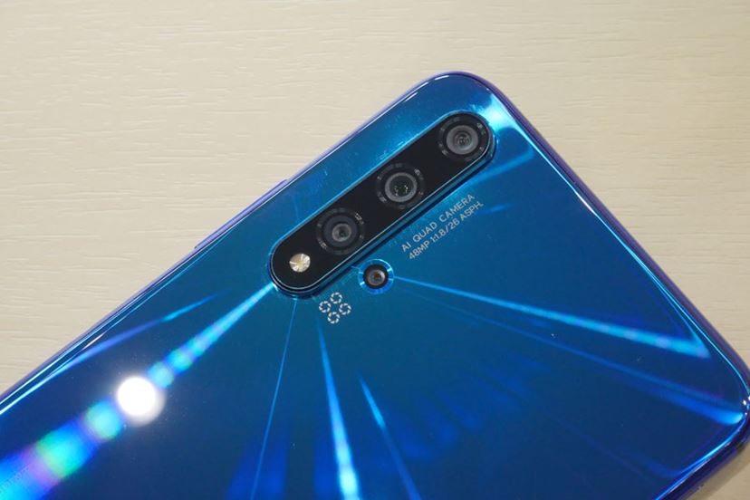 Google使えます。ファーウェイがハイスペックの良コスパ機「nova 5T