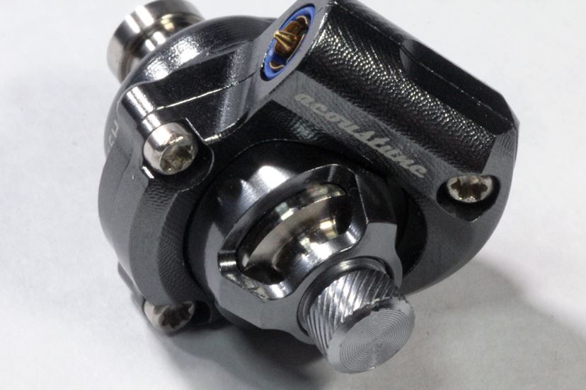 マニアからも一目置かれるAcoustuneの最新イヤホン「HS1697TI