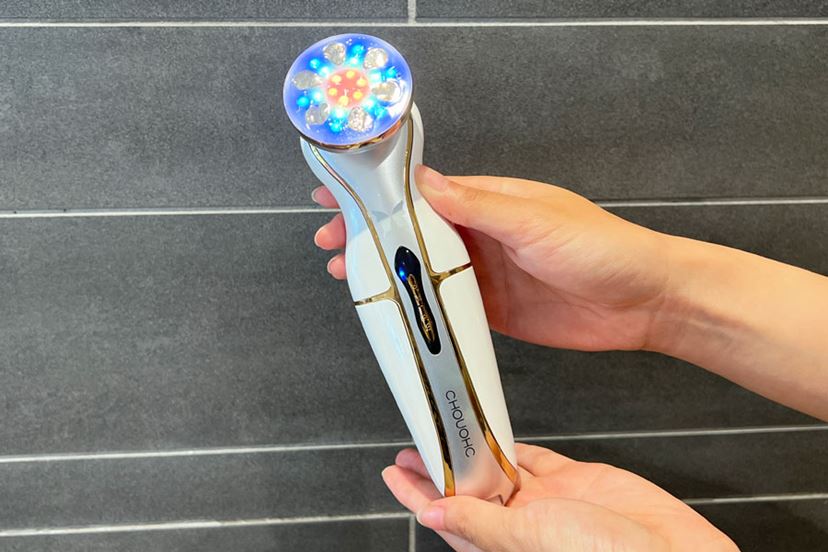 朝の肌ケアを推奨する「CHOUCHOU（チョウチョウ）」の美顔器「ザ