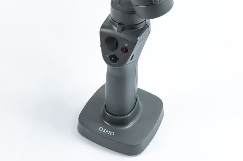 1万円台のスマホ用ジンバルDJI「OSMO MOBILE 2」は買いか？ - 価格.com