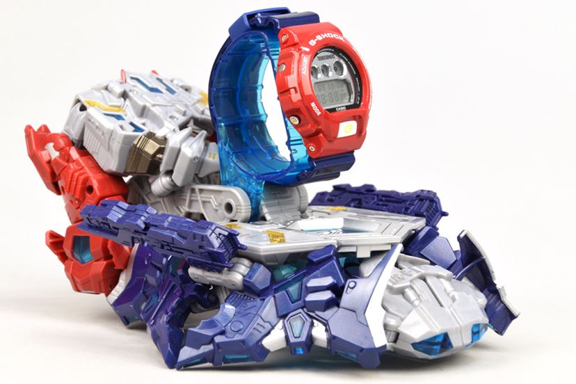 G-SHOCK」が「トランスフォーマー」の中に！ コラボ変形フィギュアを