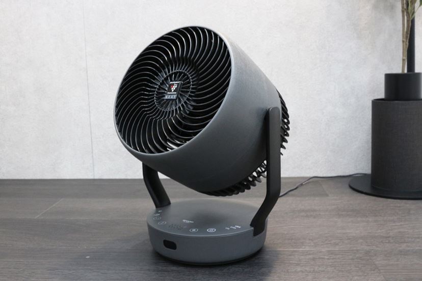 シャープ初のサーキュレーターは静かで大風量＆ファンやガードが洗えて