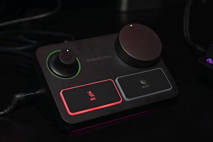 さすがの完成度！ SteelSeries初の配信向けマイク「Alias」「Alias Pro