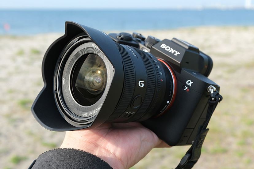 ソニー「FE 16-25mm F2.8 G」の実力は？ 最上位「GMレンズ」と比較した