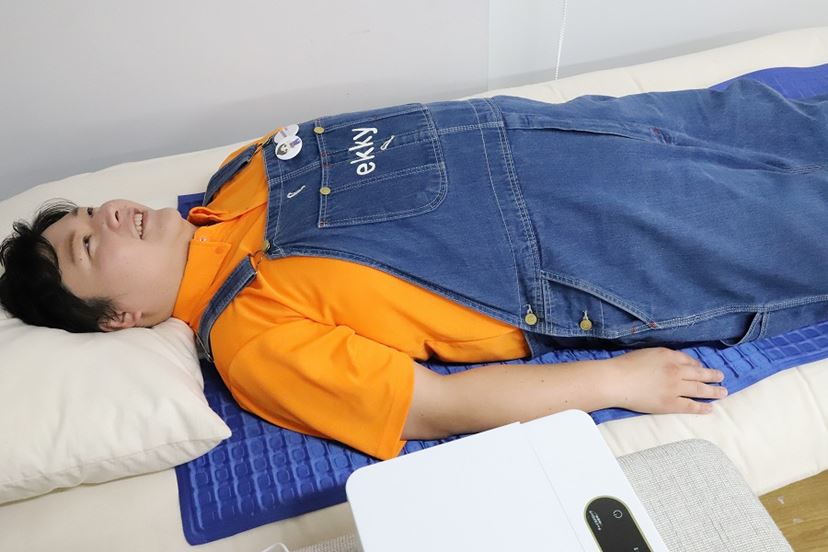 冷やしベッド”始めました！ 爆売れ（ほぼ）確定の冷感マットレス「超