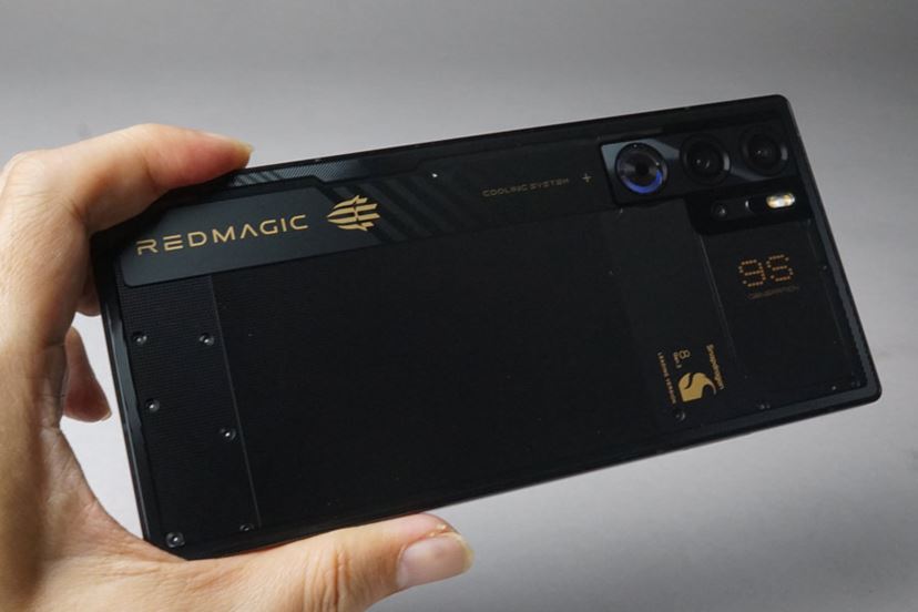 グラ性能最強だがクセも強い！ ガチゲーミング機「REDMAGIC 9S Pro