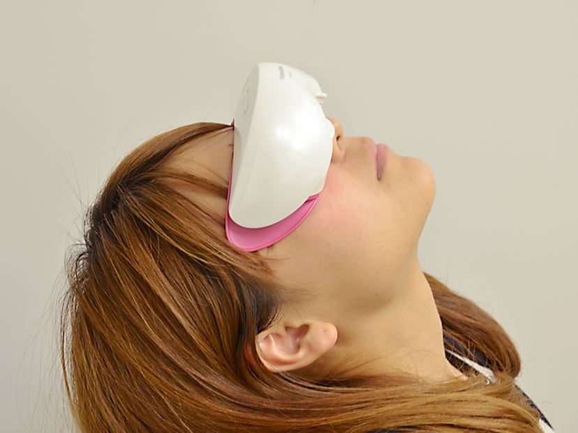 思わず寝ちゃう気持ちよさ！ パナソニック「目もとエステ」 - 価格.com