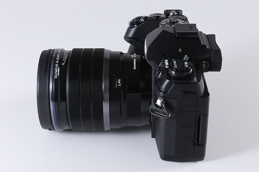 オリンパス「M.ZUIKO DIGITAL ED 17mm F1.2 PRO」の“美しくにじむボケ