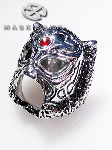 初代タイガーマスクピンバッジ 逆ヤギリ シルバー - MASK BANK