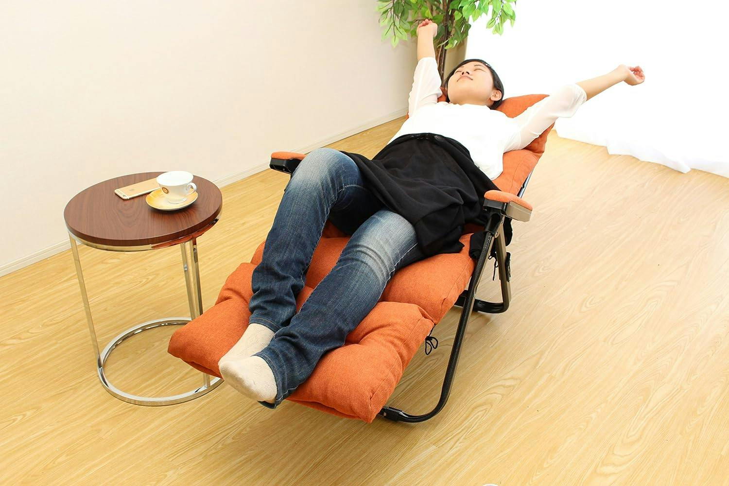 タック Vita フットレスト付きリクライニングチェア オレンジ 全身を