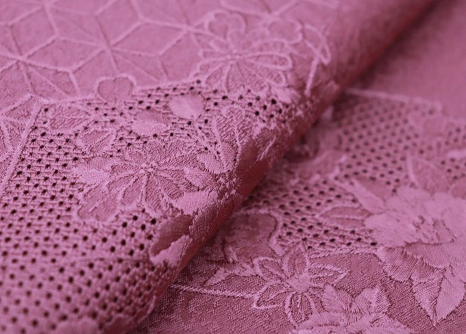 汕頭（スワトウ）刺繍の穴・ヨレは不良品ではない。その原因とは