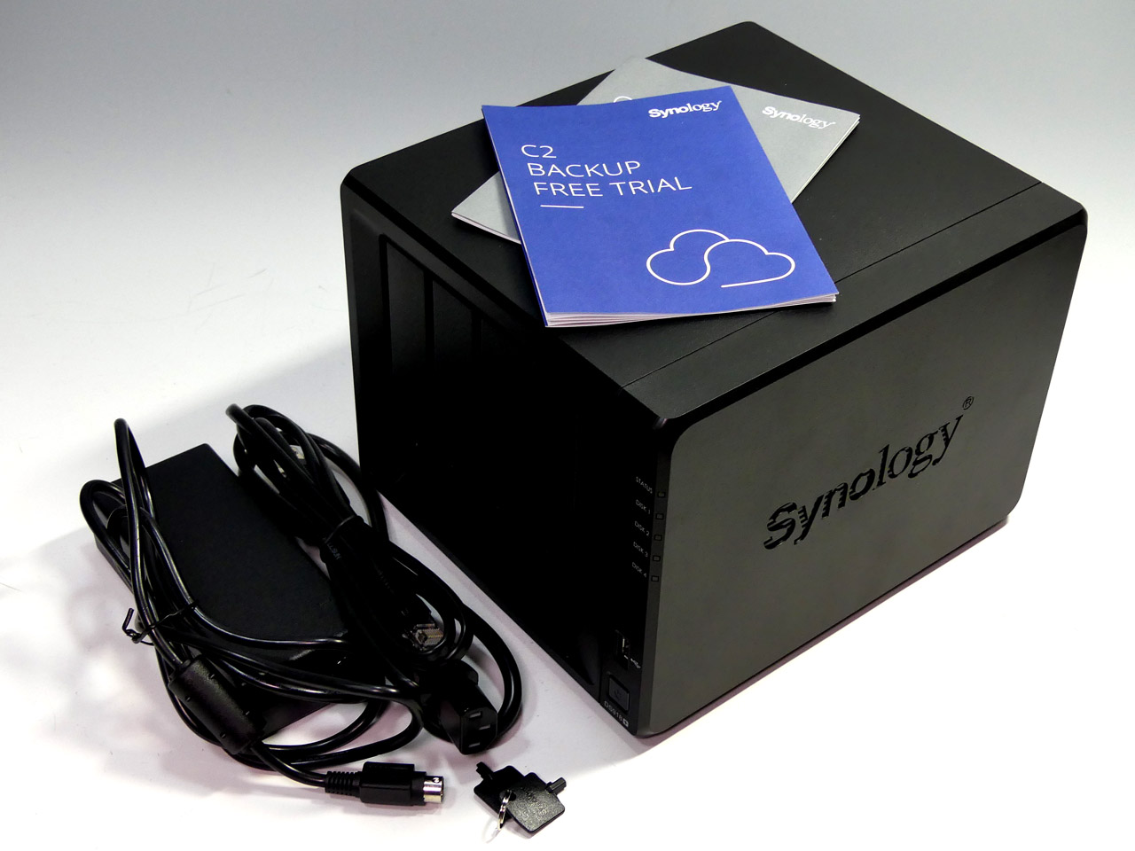 NVMe SSDキャッシュ対応のSynology「DS918+」 写真を自動的にAIで分類