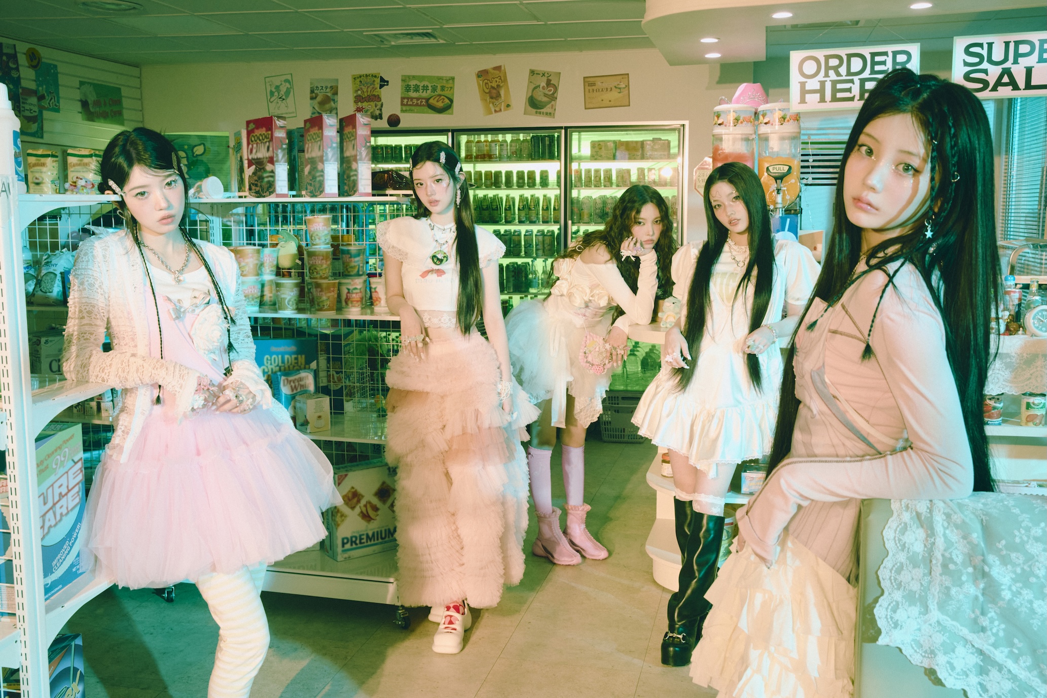 SHIBUYA109とILLITがコラボ！日本デビュー記念キャンペーン開催、POPUP