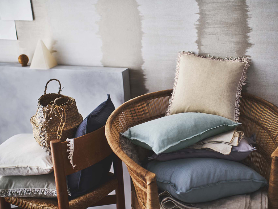 interior library - クッションを楽しむ。