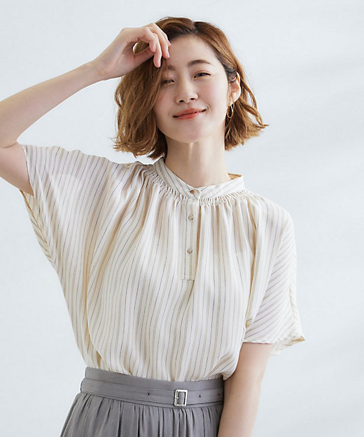 さらりと着られる／二の腕カバー】多機能ドルマンスリーブブラウス