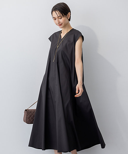 接触冷感／撥水加工／洗える】ストレッチブロード Vネックワンピース