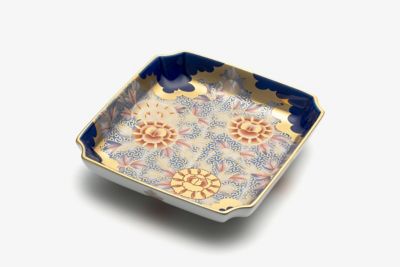 牡丹金ミル瑠璃色 角5号飾皿 | 深川製磁/フカガワセイジ | 三越伊勢丹