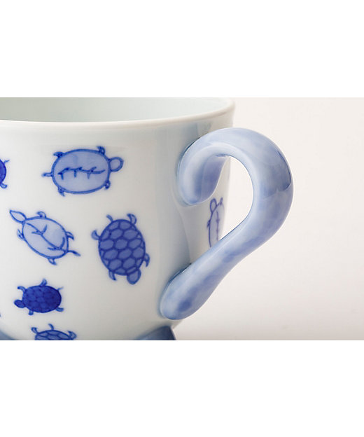 染付亀 三ツ足マグカップ | 深川製磁/フカガワセイジ | 三越伊勢丹
