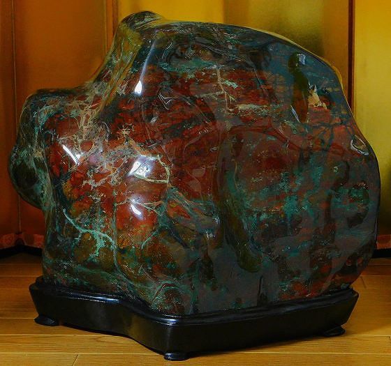 緋山酔恭「山水石美術館」 津軽錦石 (玉鹿石・花子石・小泊の黄石