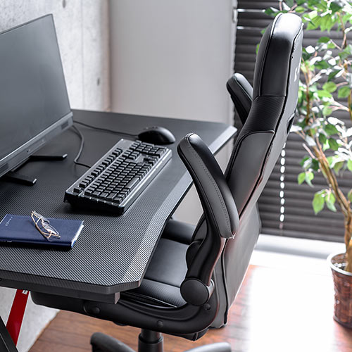 ゲーミングチェア 跳ね上げ式アームレスト ロッキング PVCレザー生地