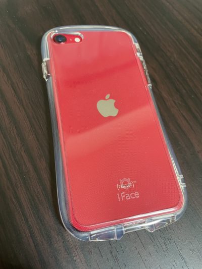 レビュー】全面クリア＆グリップ感良好！iPhone SE（第2世代）用クリア
