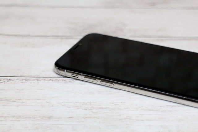 iPhone】サイレントスイッチが効かなくなってしまった時の修理方法