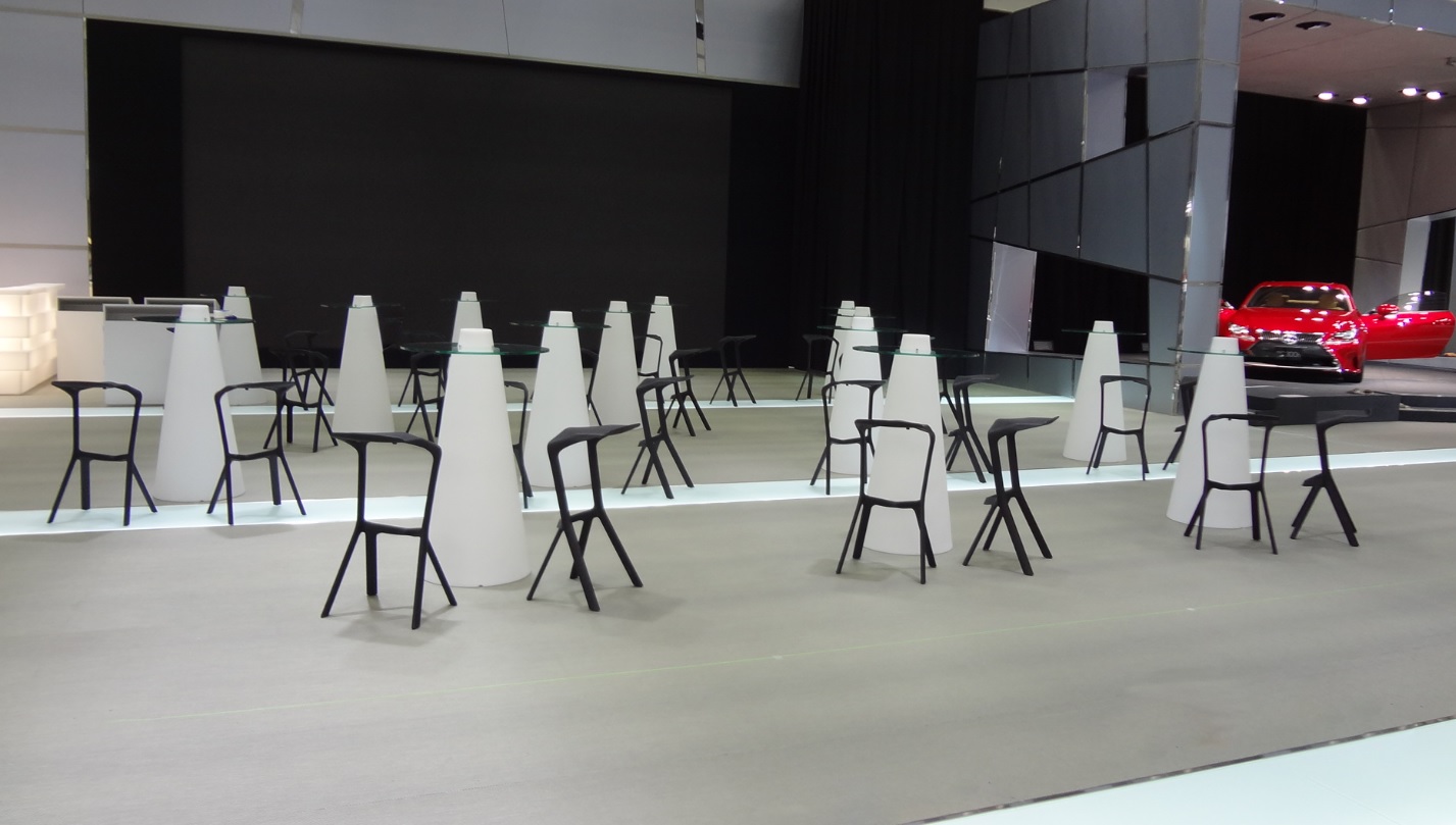 スツール Miura ブラックのレンタル｜iroco design