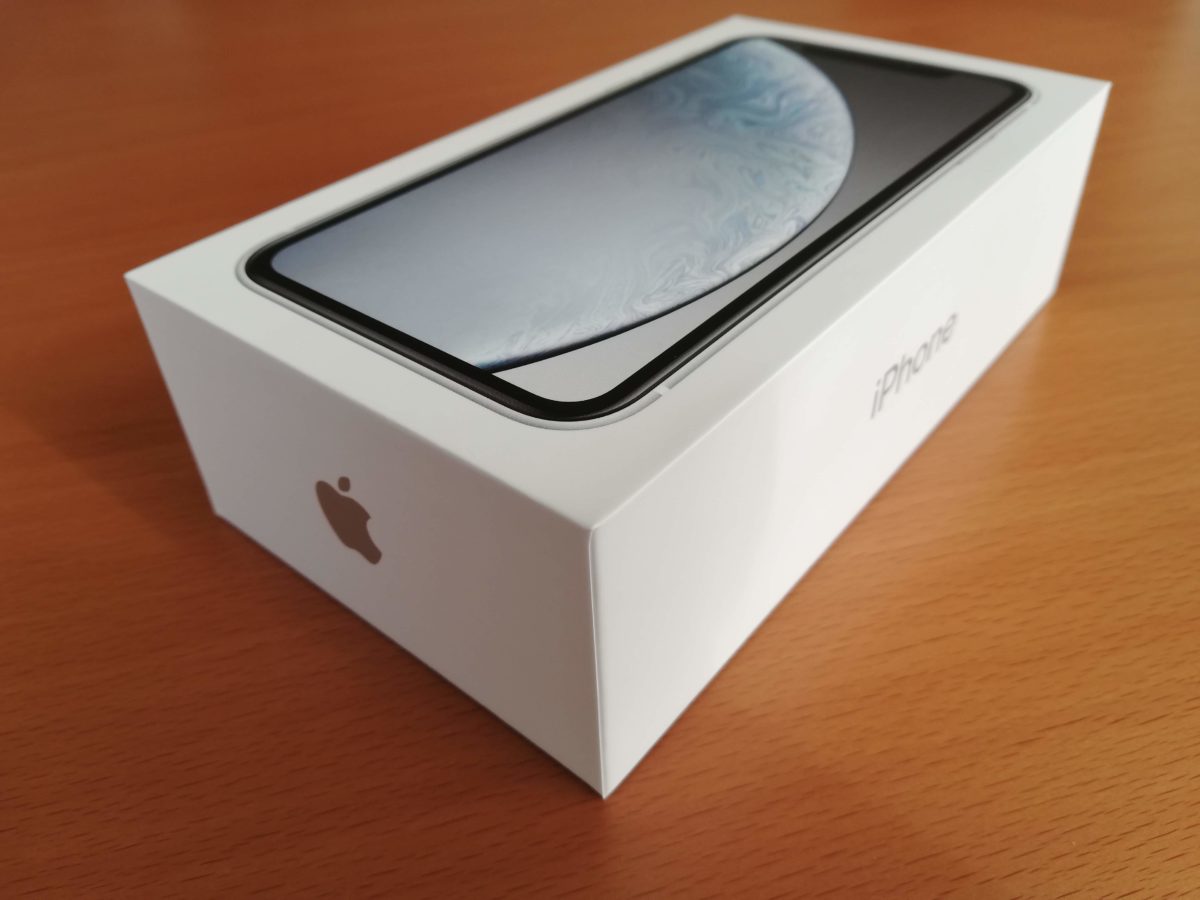 6色カラーで人気のスマホiPhone XR 開封レビュー！その1 | いろんなこと。