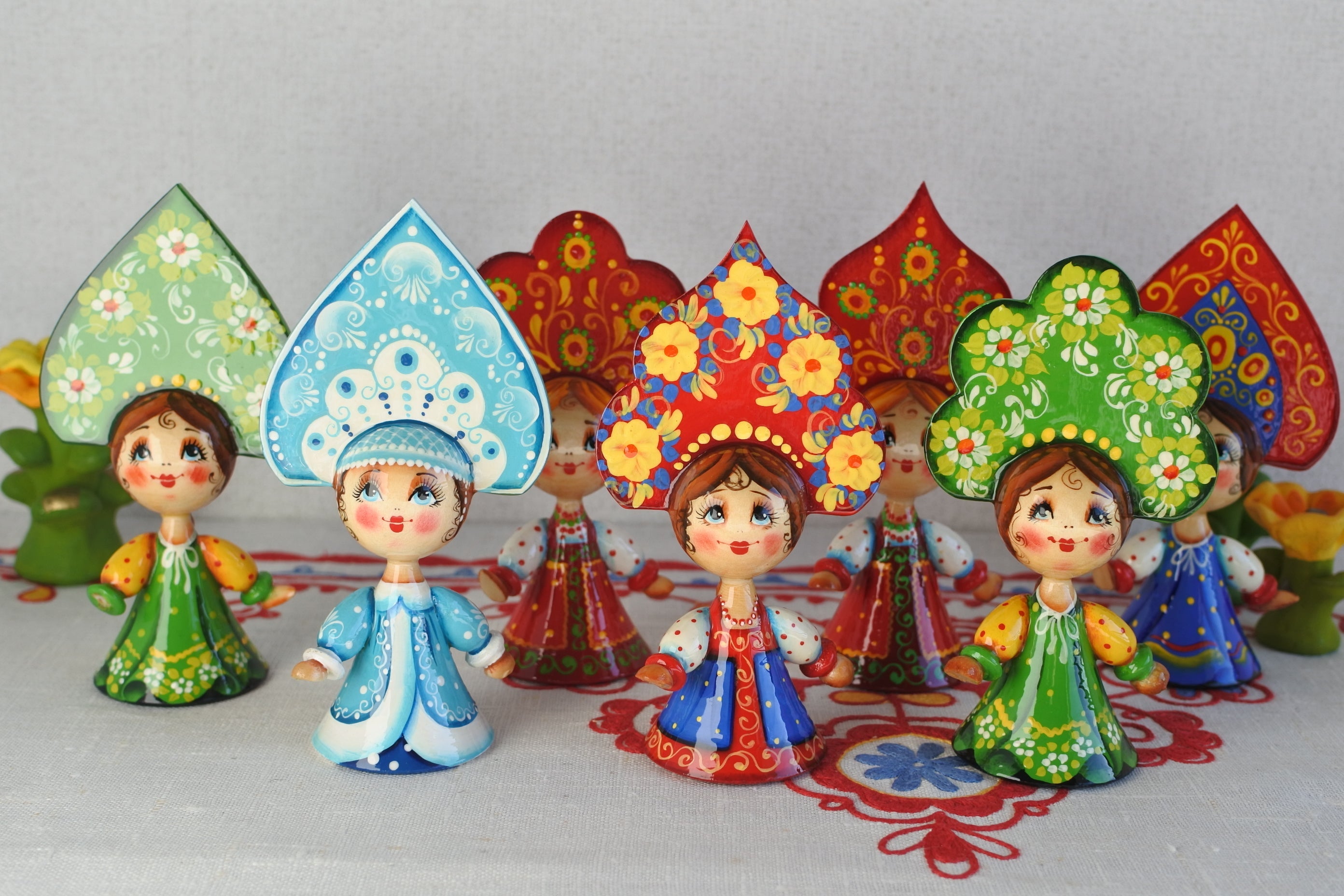 ロシア雑貨アニマルキットPink9個&Box付マトリョーシカ ロシア民芸品