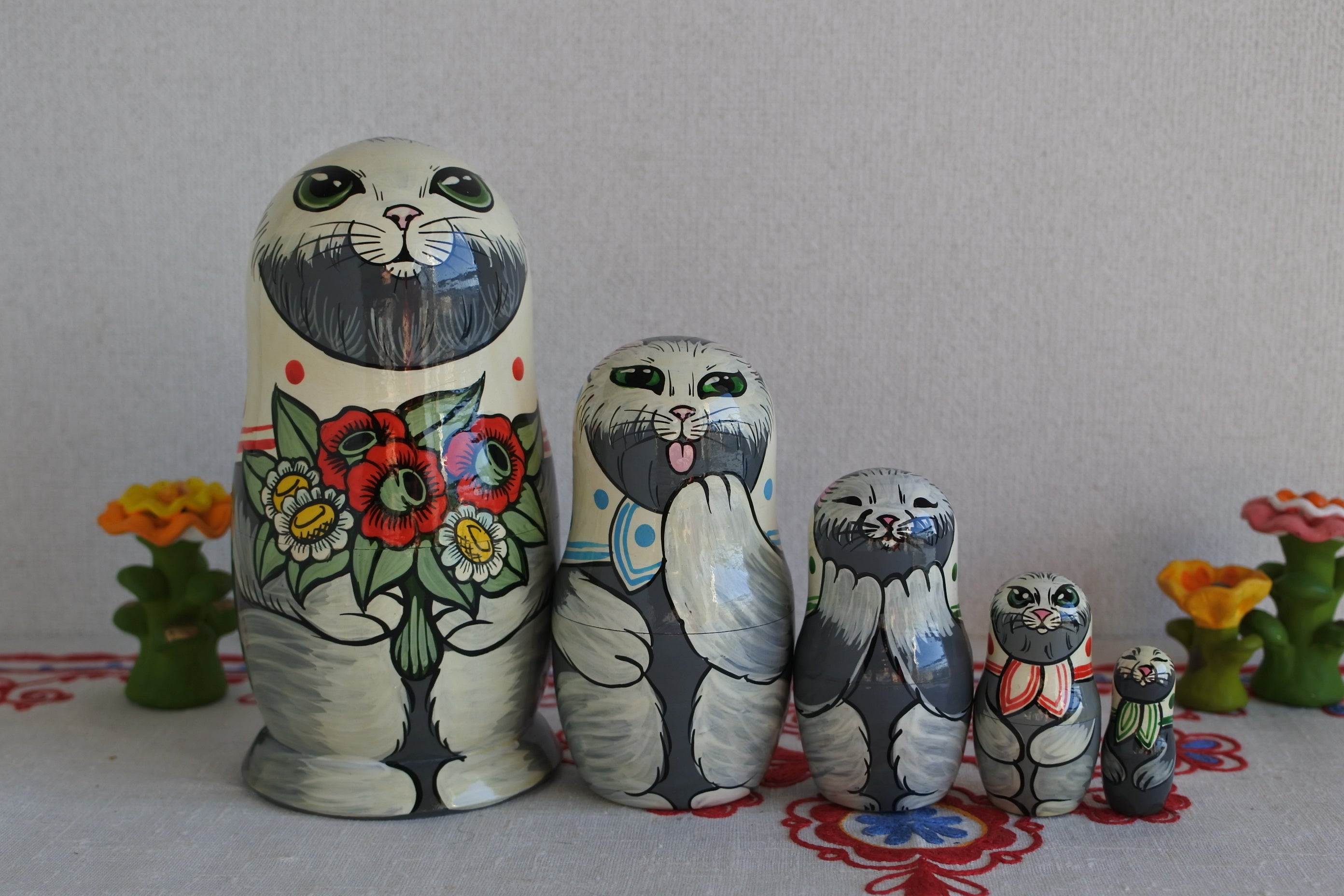 マトリョーシカ 夏のお祝い 猫マトリョーシカ 5ピース ロシア民芸品