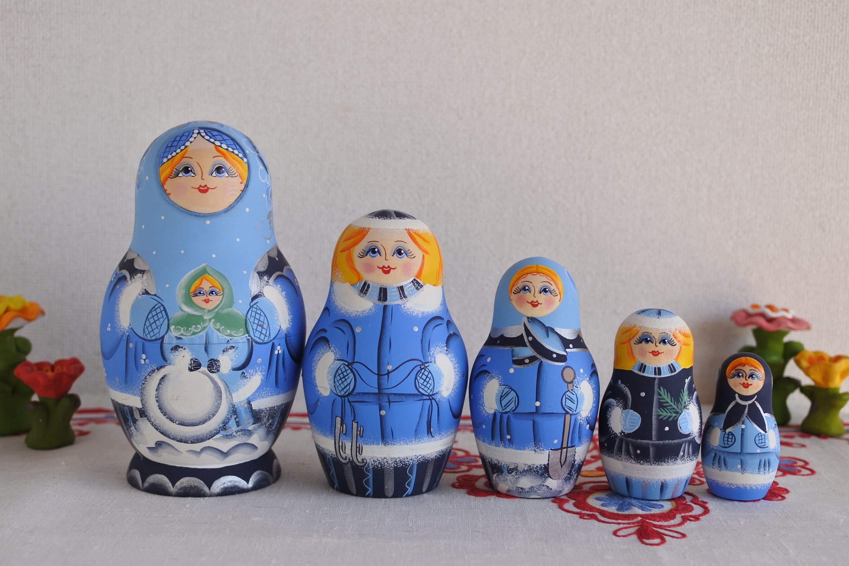 マトリョーシカ 雪ん子 5ピース キーロフ ブルー ロシア雑貨いりえの