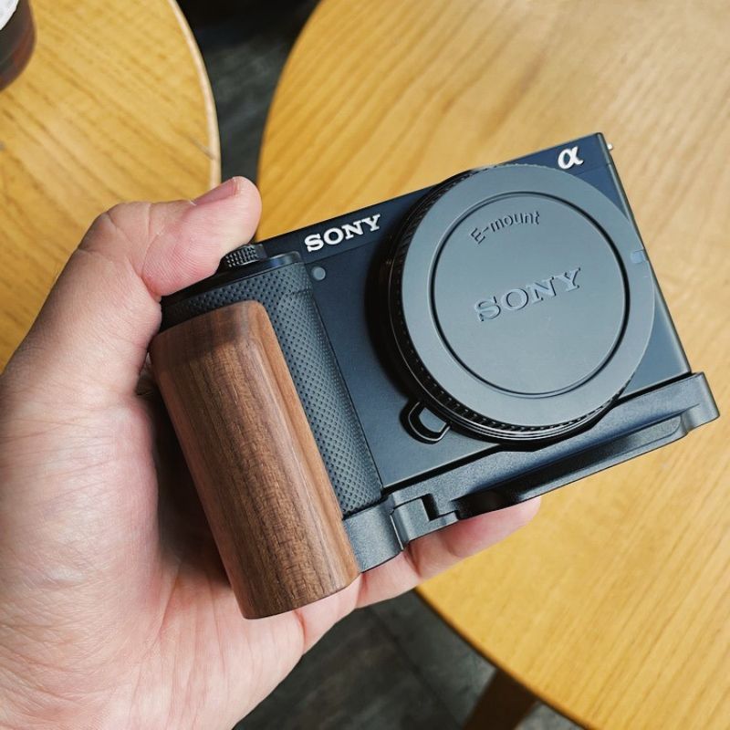 Sony ZV‑E10 Wooden Hand Grip 📷 | Ergonomic, Stylish & Arca‑Compatible
