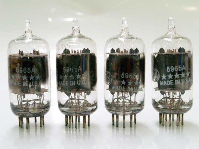 カメラのいわもと：真空管 12AT7、12AZ7、ECC81、同等管、類似管商品